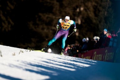 Коростелёв поднялся на 10-е место в общем зачёте "Тур де Ски", Клебо лидирует