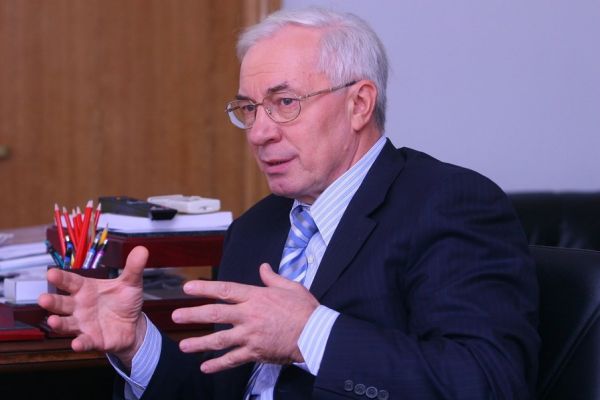 Азаров предложил свой мирный план по Украине