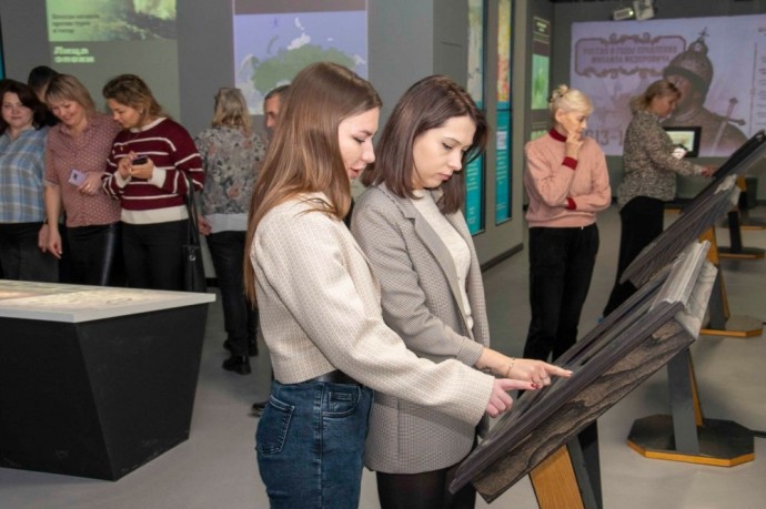 Школьники ДНР посетят интерактивную выставку, посвященную династии Романовых Школьники ДНР посетят интерактивную выставку, посвященную династии Романовых