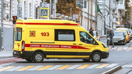 Илья Дель выпал из окна после ножевого ранения: новые подробности ЧП с актёром