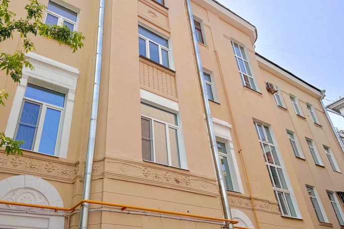 Более 150 домов с замковыми камнями на фасадах отремонтировали в столице за 10 лет