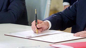 Президент подписал закон об уголовной ответственности для дропперов