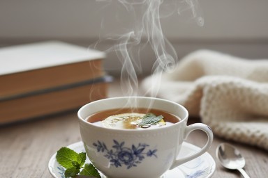 В Новосибирске пресекли ввоз галлюциногенного чая из лотоса через маркетплейс