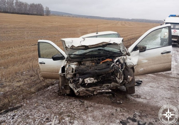 В Башкирии столкнулись «Гранта» и «Приора»: есть жертвы