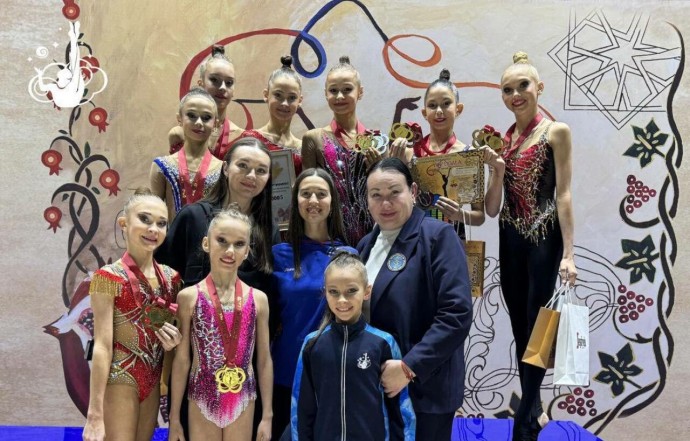 Гимнастки из Петербурга выиграли пять золотых медалей на международном турнире в Армении Гимнастки из Петербурга выиграли пять золотых медалей на международном турнире в Армении