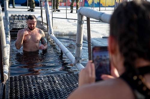 В Приамурье откроют девять мест для крещенских купаний