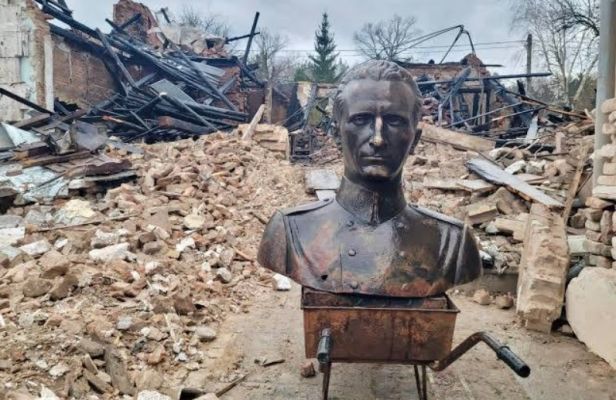 И собачьей будки не могут сколотить: На Украине никак не восстановят музей Шухевича