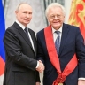Владимир Путин вручил государственные награды российским артистам…