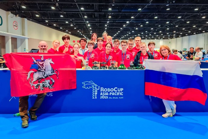 Сергей Собянин рассказал об успехах москвичей на чемпионате RoboCup в Абу-Даби Сергей Собянин рассказал об успехах москвичей на чемпионате RoboCup в Абу-Даби