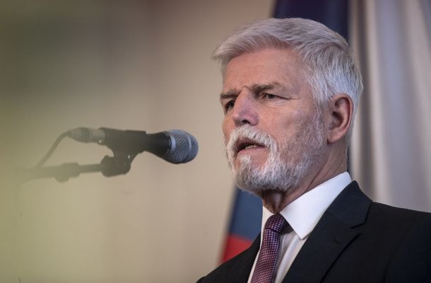 Президент Чехии решил угрожать России: Мы будем сбивать российские самолеты Президент Чехии решил угрожать России: Мы будем сбивать российские самолеты