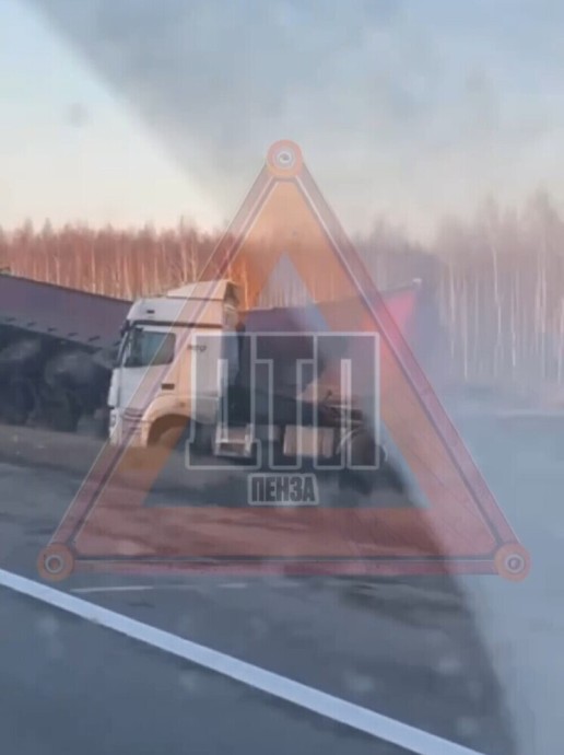 В Городищенском районе Пензенской области фура слетела с трассы В Городищенском районе Пензенской области фура слетела с трассы