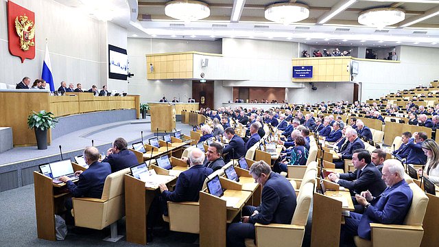 Денис Мантуров ответил на вопрос депутатов Государственной Думы об утильсборе