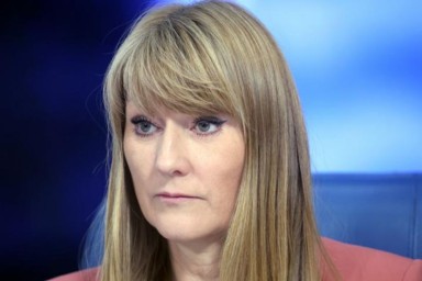 Журова рассказала, как ей плевали в лицо и вырывали ребёнка из рук в аэропорту
