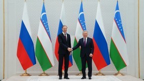 Денис Мантуров встретился с Президентом Республики Узбекистан Шавкатом Мирзиёевым