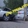 В Пензе легковушку размазало об столб, на месте работали врачи