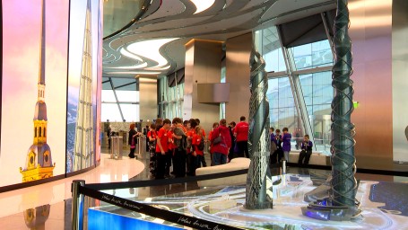 Балы, ярмарки, экскурсии и море впечатлений: как мариупольские школьники проводят зимние каникулы в Петербурге