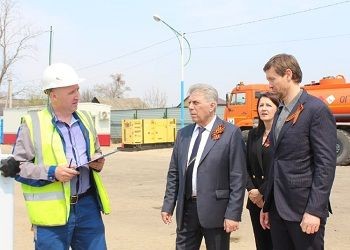 На площадке будущего путепровода через Транссиб в Белогорске уложили уже 300 «кубов» бетона