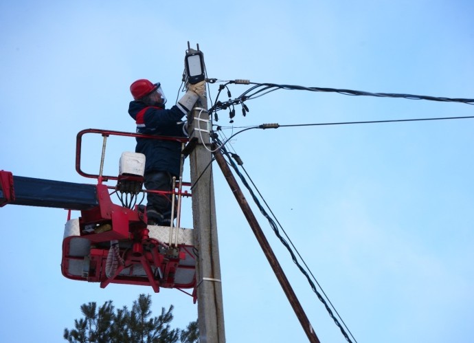 Михаил Евраев поручил обеспечить качество работы уличного освещения во всех округах