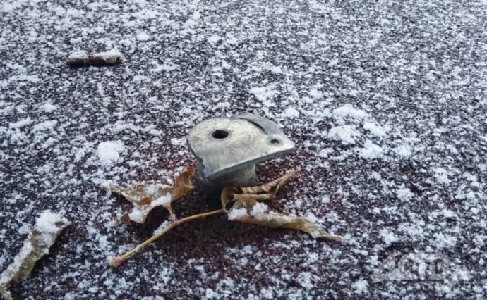Куски металла обнаружили на детской площадке в Южно-Сахалинске Куски металла обнаружили на детской площадке в Южно-Сахалинске