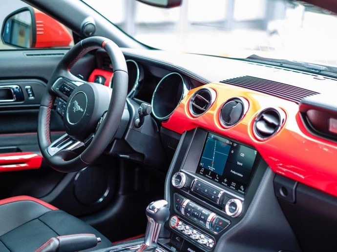 В США более 324 тыс. травм связаны с отвлечением водителей на сенсорные экраны В США более 324 тыс. травм связаны с отвлечением водителей на сенсорные экраны