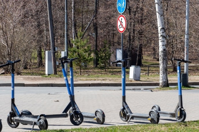 Минтранс России не планирует вводить права для пользователей электросамокатов
