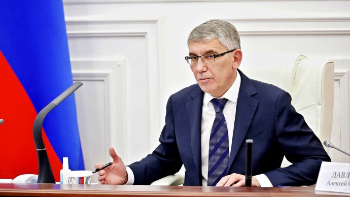 Дмитрий Миляев поздравил работников ЖКХ с профессиональным праздником: «Ваш труд — фундамент комфортной жизни»