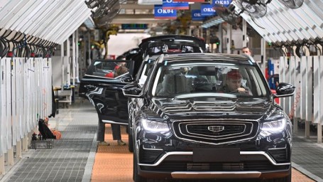 В Казахстане на двух автозаводах начнут собирать автомобили бренда Geely