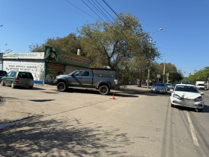В Астрахани в столкновении двух автомобилей пострадала 9-летняя девочка