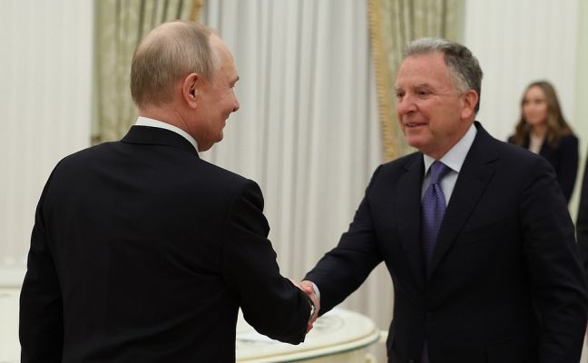 «Американцы гонят» — Песков объяснил согласие Путина на позднюю встречу с Уиткоффом