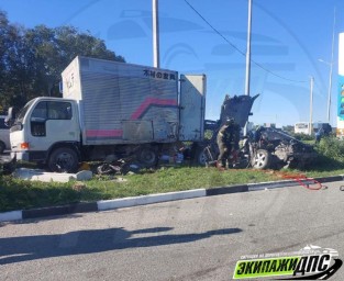 Водитель оказался в западне после жёсткого ДТП на федеральной трассе: подробности