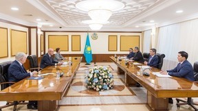 Дмитрий Чернышенко провёл рабочую встречу с Премьер-министром Республики Казахстан Олжасом Бектеновым