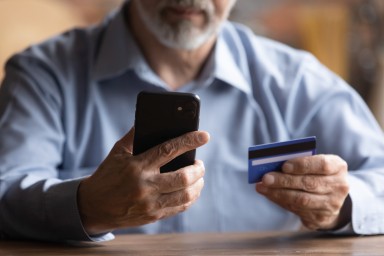 81-летний москвич перевел мошенникам 30,2 млн рублей за неделю