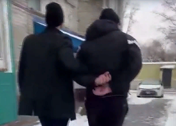 В Белогорске молодой человек вымогал деньги у коллеги В Белогорске молодой человек вымогал деньги у коллеги