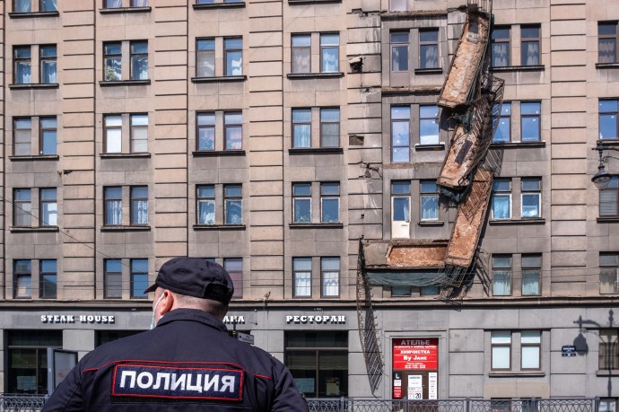 Регионы определят аварийным домам управляющие компании