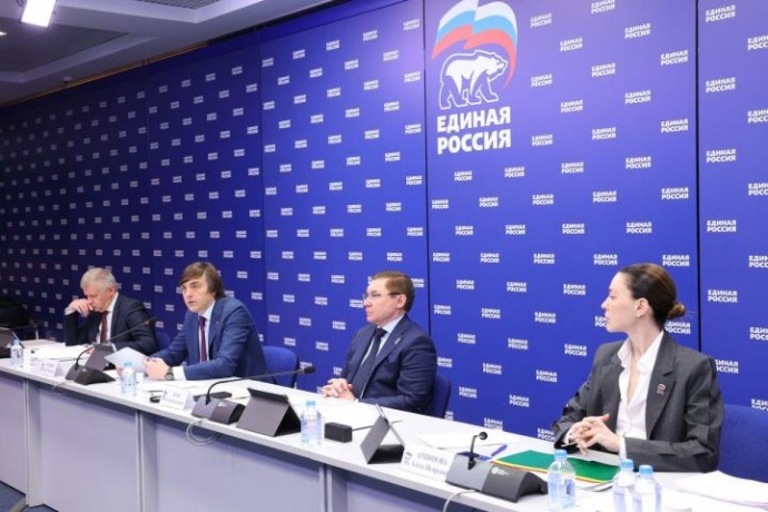 По партпроекту «Единой России» в Астраханской области строят школу на тысячу мест 