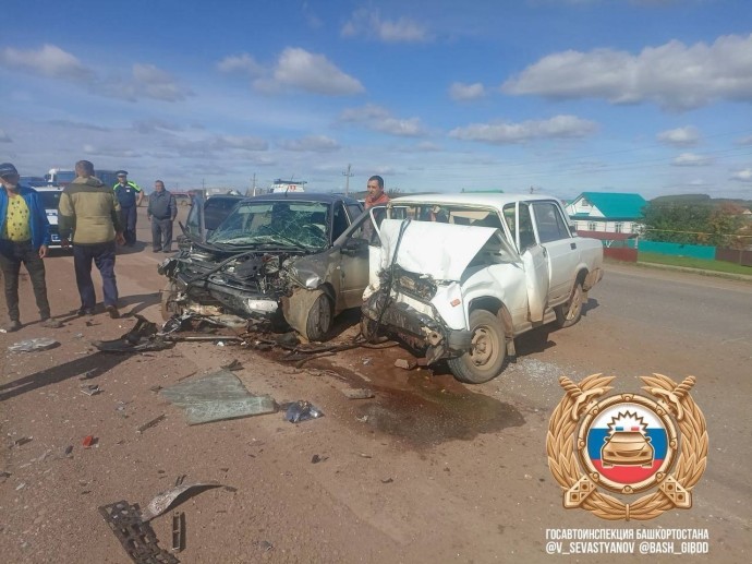 В Башкирии в страшной аварии погибли два человека