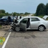 Водитель Renault Logan погибла во время страшной аварии на костромской трассе