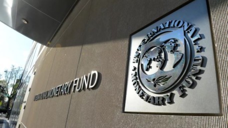 Bloomberg: МВФ требует от властей Украины девальвации гривны