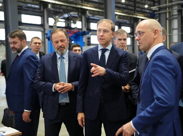 Денис Мантуров поручил проработать вопрос создания инжинирингового центра в МГУ им. Н.П. Огарёва