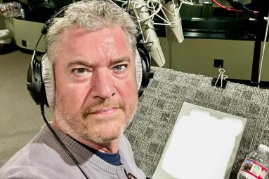 Умер актер из сериала «Друзья» Пэт Финн