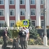 В Курске на Красной площади автомобиль сбил мужчину на электросамокате