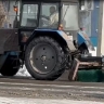 Грейдеры и машины со щетками чистят дороги Благовещенска
