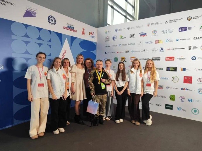 Губернатор Тульской области поздравил земляков с триумфом на чемпионате «Абилимпикс» Губернатор Тульской области поздравил земляков с триумфом на чемпионате «Абилимпикс»