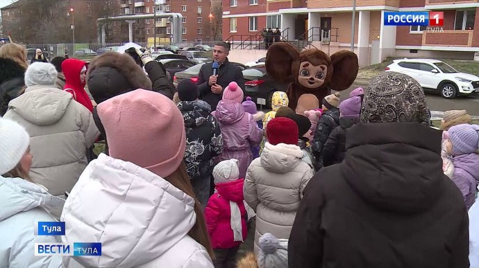 В Туле устроили новогодний праздник для детей военнослужащих
