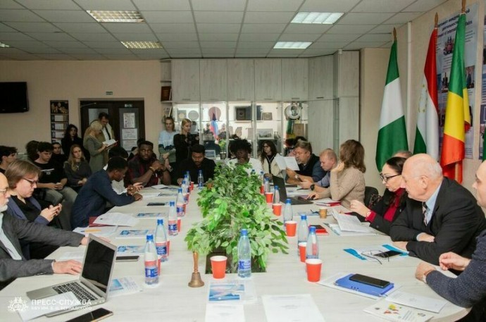 В Крыму измерят силу Пушкина, Толстого, Достоевского и других классиков В Крыму измерят силу Пушкина, Толстого, Достоевского и других классиков