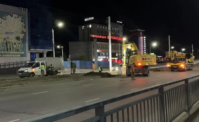 На улице Улан-Удэ завершили этап перекладки рельсов