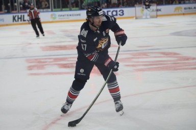 У хоккеиста "Металлурга" украли паспорт