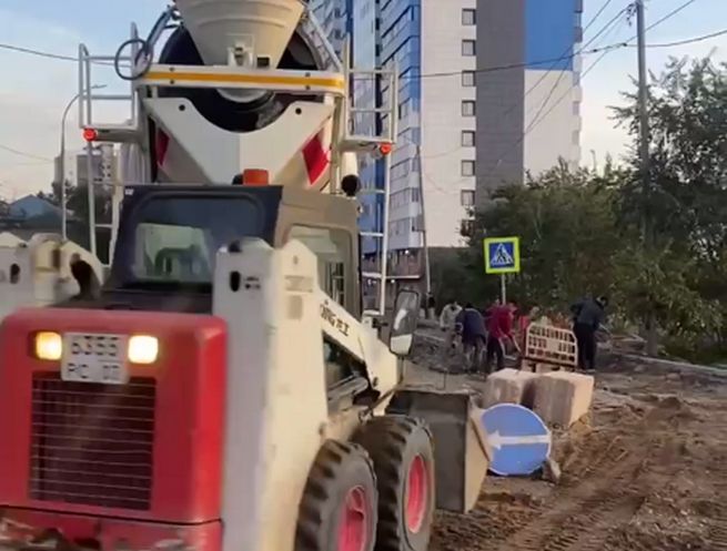 В центре Улан-Удэ начали обустраивать новые тротуары