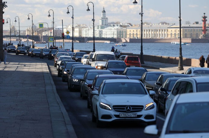 В автомобили россиян хотят внедрить алкозамки В автомобили россиян хотят внедрить алкозамки