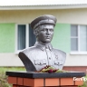 В Красном Кутке установили бюст Героя Советского Союза Александра Середенко